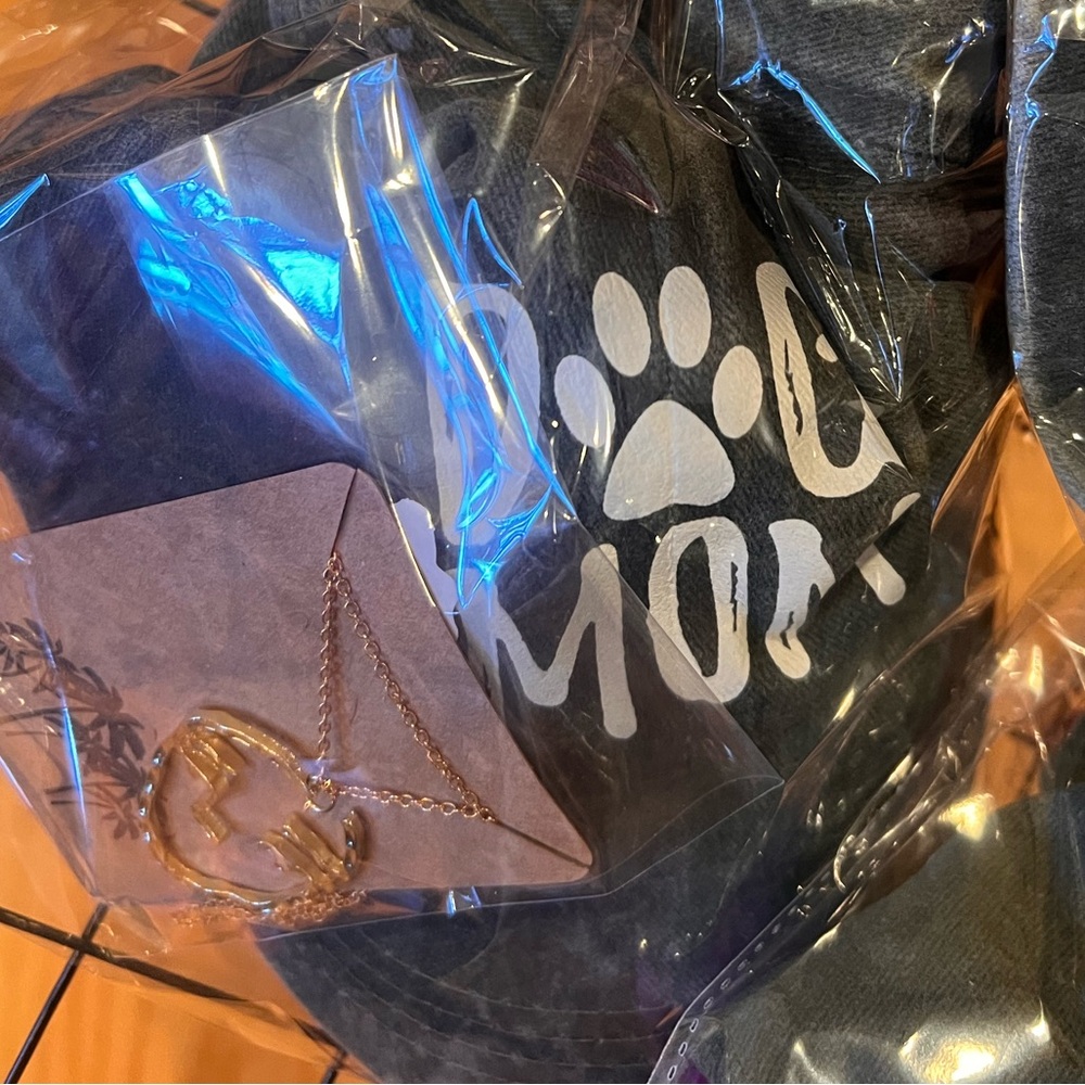 10 Sets Hats And necklace Brand New